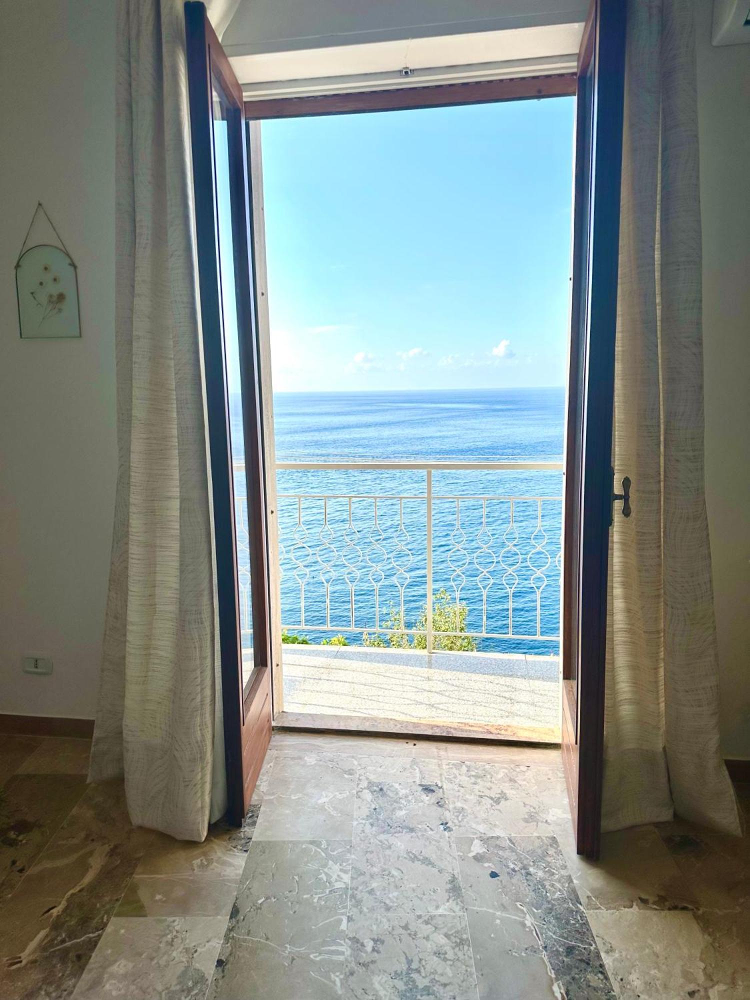 The View Scilla